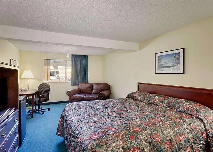 Hotel Knights Evanston